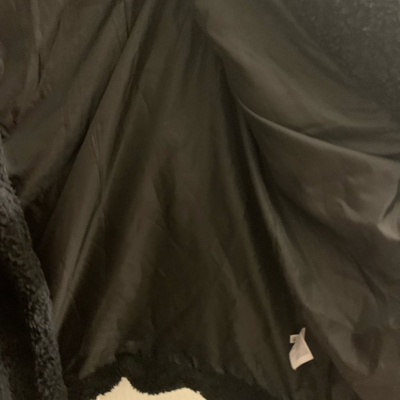 American Eagle Teddy Fuzzy Sherpa black coat Size Medium M - Picture 9 of 11